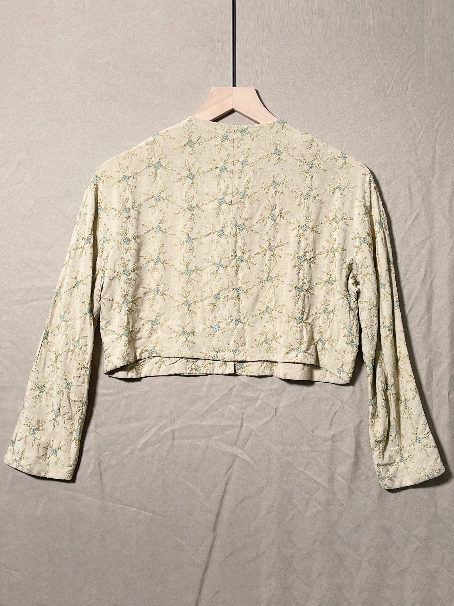 Repaired 1960s Ecru and Blue Theater Bed Jacket (F's US SML)
